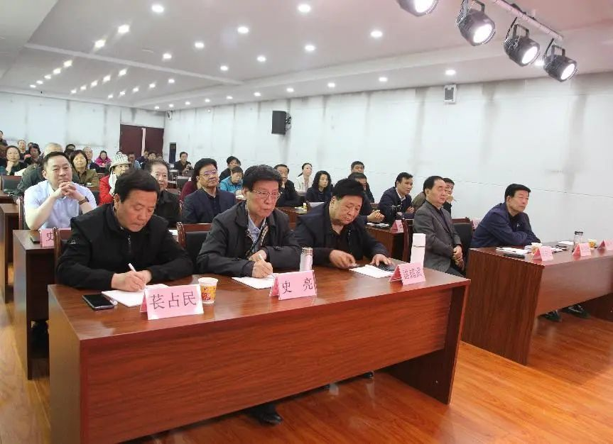 渭南市老年大学 渭南慈善老年大学举办“关注健康、重视健康”专题讲座