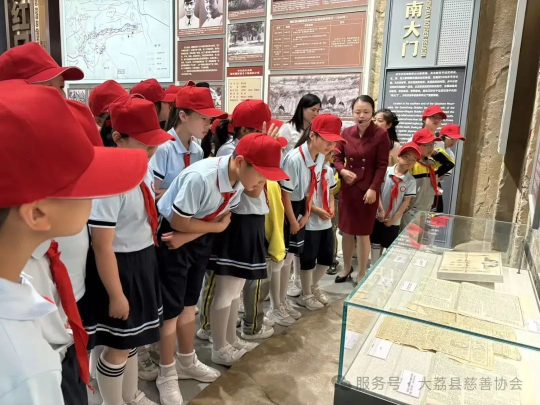 情暖童心迎“六一”爱心相伴助成长┃大荔县慈善协会联合县民政局开展系列关爱留守儿童活动