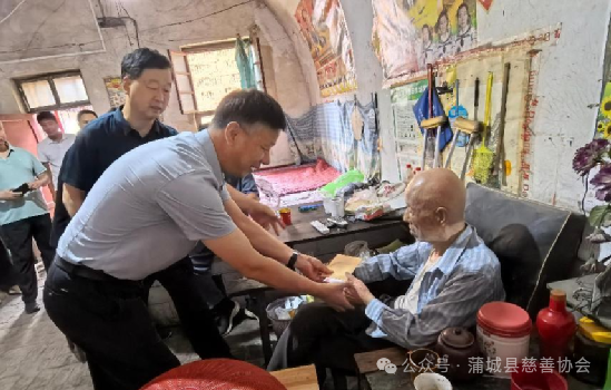喜迎七一铭党志 联合慰问献爱心