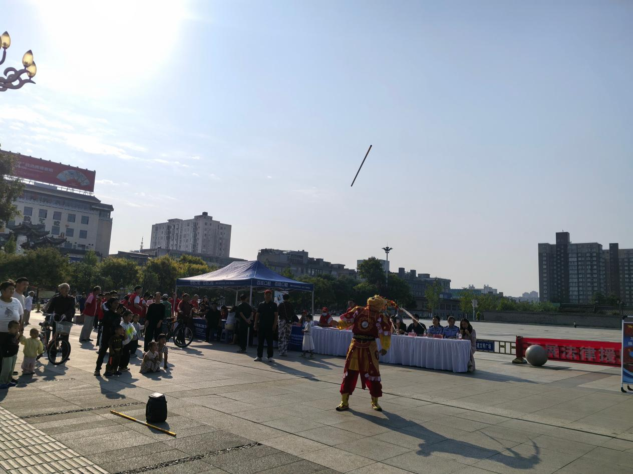 蒲城县中心广场举行 “中华慈善日”和“陕西慈善周” 主题宣传活动